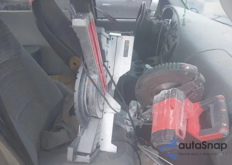 2003 Ford E-350 Super Duty z USA, uszkodzony, nr VIN 1FBSS31L53HB10159